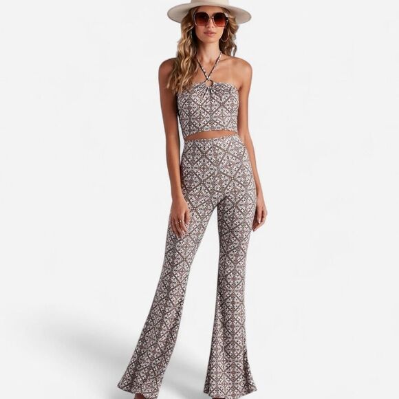 Windsor Boho Diamond Print Flared Leggings & Keyhole Halter Crop Set Indie Fall - Picture 2 of 7